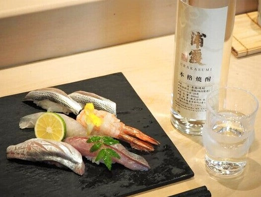 우라카스미 카스토리 소주 (사케카스 소주) 500ml 무료배송 - 화려한 향과 은은한 단맛의 명품 소주