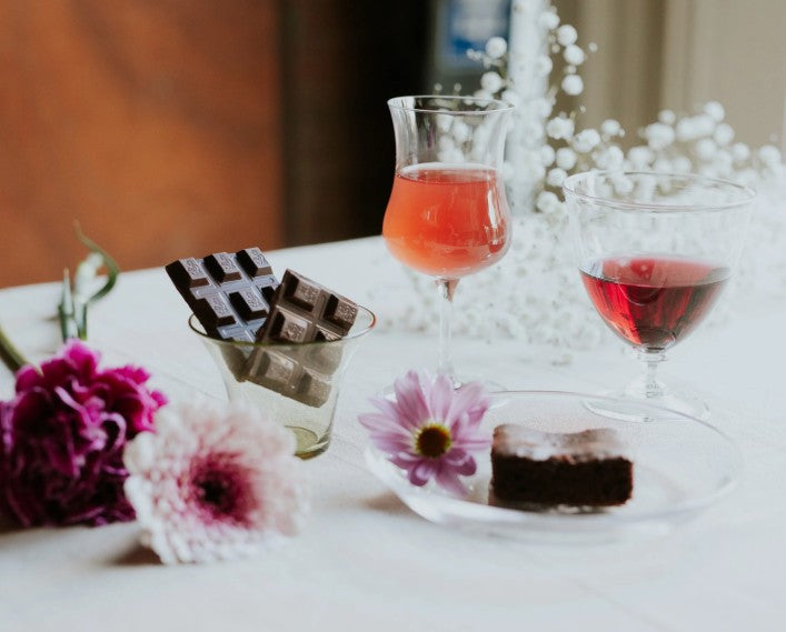 우구이스토마리 특선 (핑크 라벨)우메슈 KOBOKU 720ml 12도 무료 배송 – 고목 매실로 빚은 깊고 맑은 감성의 프리미엄 매실주