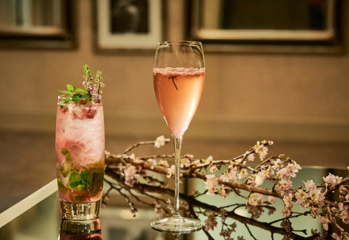 산토리 KANÁDE 벚꽃 700ml 20도 무료배송 - 봄의 향기를 담은 일본식 벚꽃 리큐르