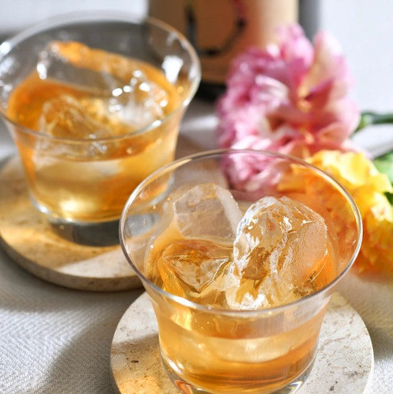 만세락 (만세의 기쁨) “15년 숙성” 가가 우메슈 720ml 14도 프리미엄 매실주 – 15년 숙성이 빚어낸 최상의 깊이, 한정판 선물로 인기