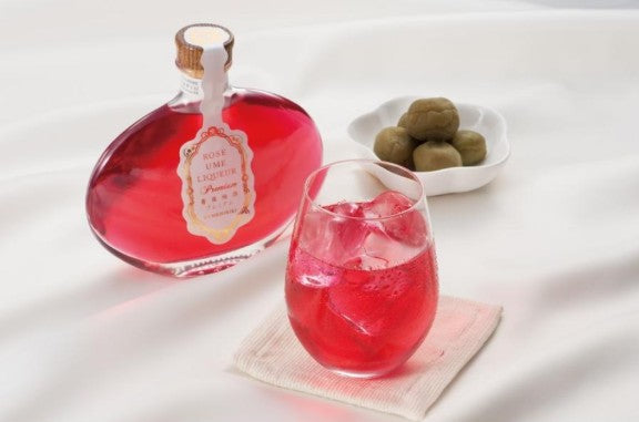 유메히비키 로즈 우메슈 프리미엄 200ml 14% 무료배송 – 2배 농축된 장미 에센스와 숙성 매실의 깊은 조화, 선물용 프리미엄 감성 리큐어