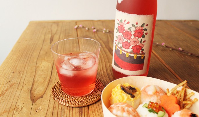 야기 주조 하나후다 벚꽃 매실주 9도 1.8L 무료배송 - 봄꽃의 화사함과 매실의 산뜻함이 어우러진 맑고 부드러운 프리미엄 매실주