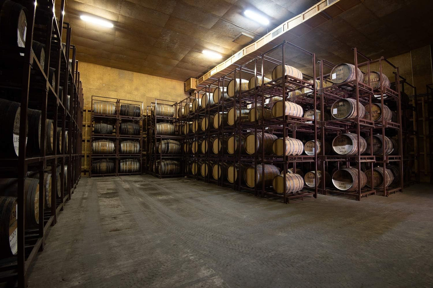 아사쿠라 오크통 8년 숙성 보리소주 리큐르 40도 500ml 무료배송 – 깊고 달콤한 오크 향