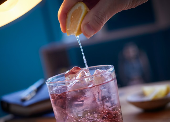 삿포로 오토코우메 사워 우메 무당 350ml 24캔 5도 무료배송 - 깔끔한 짭짤 매실 감칠맛, 식사에 딱 맞는 드라이 사워