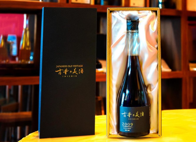 유큐노 우메시즈쿠 2009 빈티지 아와모리 베이스 매실주 720ml 14도 무료배송 - 남고매실과 전통 아와모리의 깊은 풍미가 살아있는 한정판