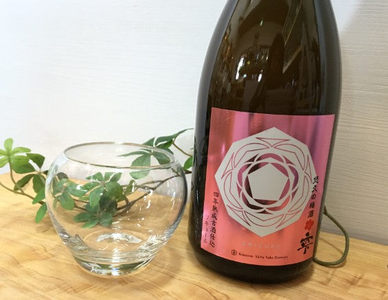 유큐노 우메슈 시즈쿠 720ml 13.5도 무료배송 - 4년 숙성 깊이와 산뜻한 산미가 살아있는 프리미엄 매실주