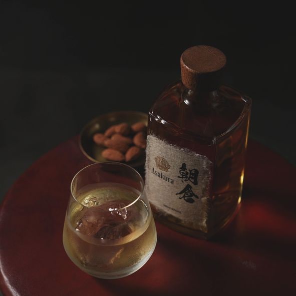 아사쿠라 오크통 8년 숙성 보리소주 리큐르 40도 500ml 무료배송 – 깊고 달콤한 오크 향