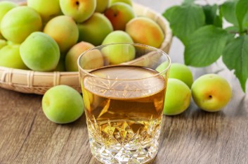 츠바사 매화 위스키 블렌드 매실주 720ml 10도 무료배송 – 히노키 향 가득한 프리미엄 위스키 매실주